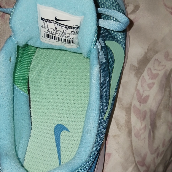Nike womens running shoes 👟 - Picture 3 of 4